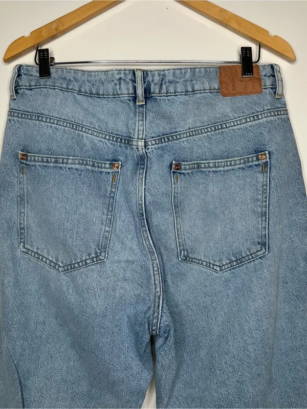 Zara High Rise Raw Hem Straight Leg Jeans Light Wash Size 12 - Image 5