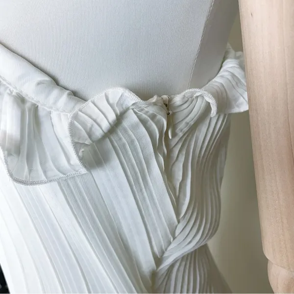 Elliatt Italianate One Shoulder Pleated Dress in Ivory - Image 4