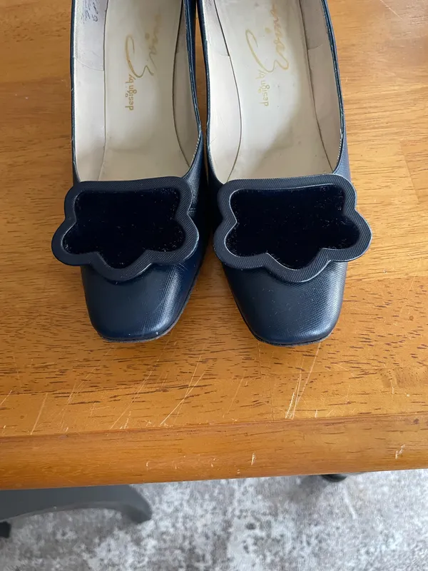 Vintage Blue pumps design by Evins - Image 2