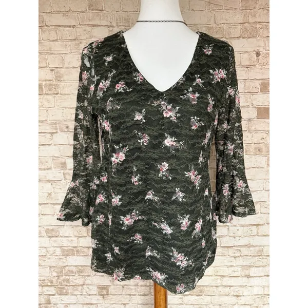 Elle Green‎ V-neck Blouse With Pink Flowers, Size M Whimsy Fairy Yk Lace Meah - Image 2