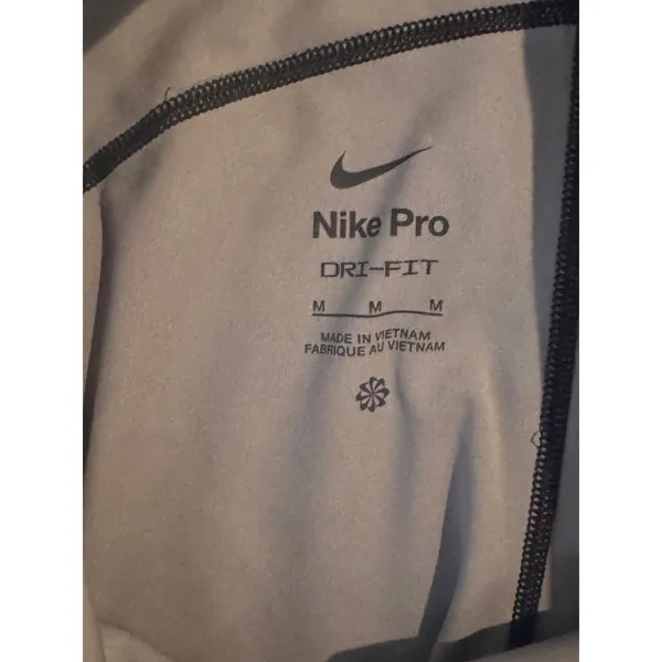 Nike Pro Shorts Women's Size‎ Small - Image 4