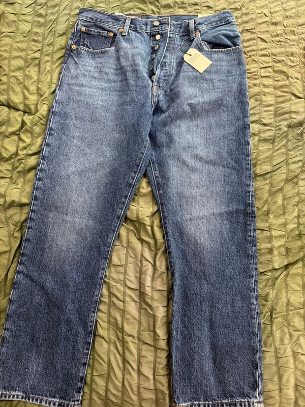 Levi’s 501 Original Cropped Jeans - Image 6