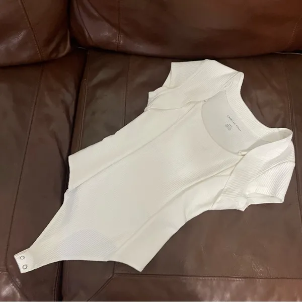 American Eagle Bodysuit with matching shrug NWOT! - Image 2