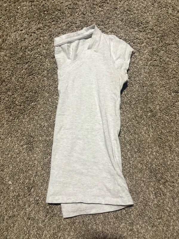 Grey vneck ultra flirt tee - Image 2