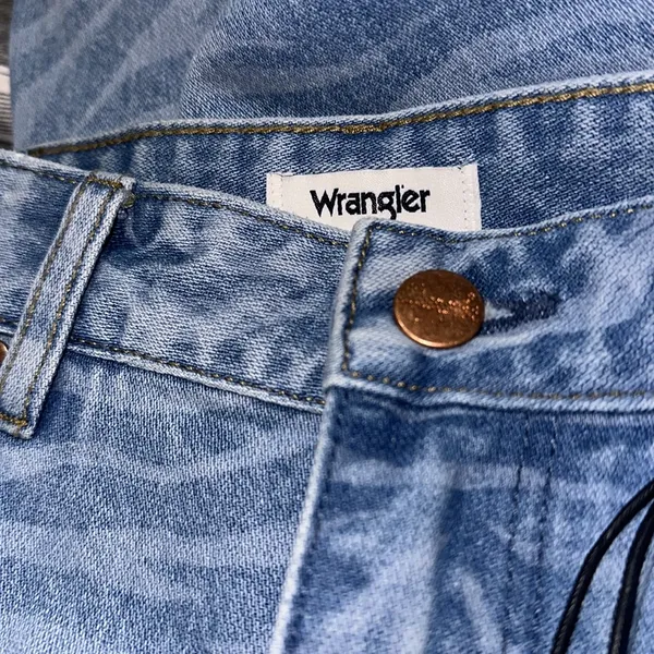 Nwt Wrangler Women'S Meow Laser Tiger Print Wanderer Flare Jeans 31 X34 - Image 10