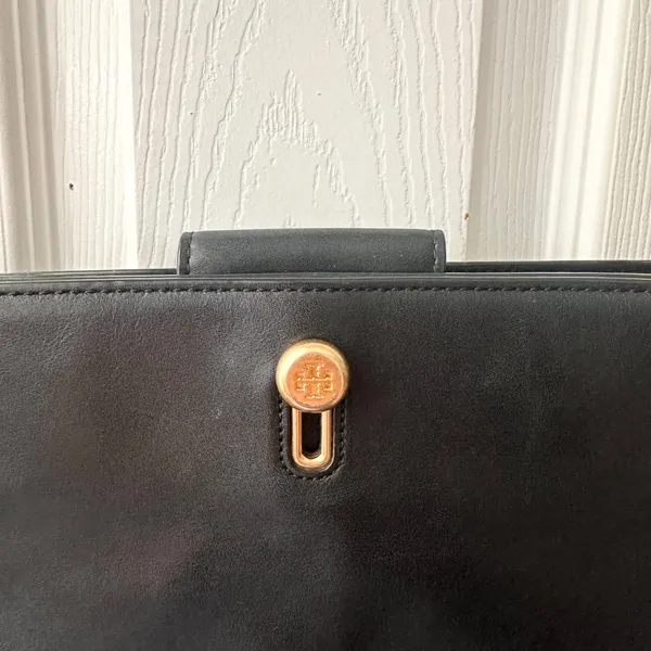 Tory Burch Lily Black Leather Slim Multi Pocket Gold Chainlink Crossbody Handbag - Image 3