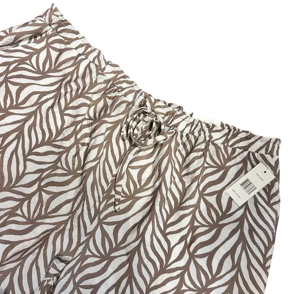 SOHO Apparel Womens Shorts 1X NWT Pockets Brown Cream Tropical Summer Beachy - Image 3