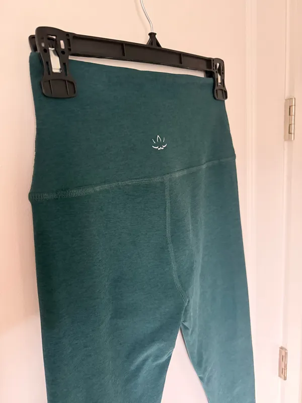 Beyond Yoga Leggings High-Waisted Spacedye Green M - Image 5