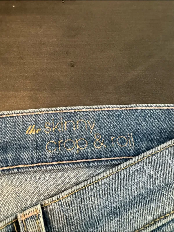 7 For All Mankind Skinny Crop & Roll Jeans Size 28 Light Wash Cuffed Ankle - Image 3