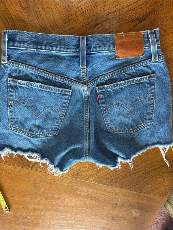 High Rise Levi’s 501 Shorts - Image 6