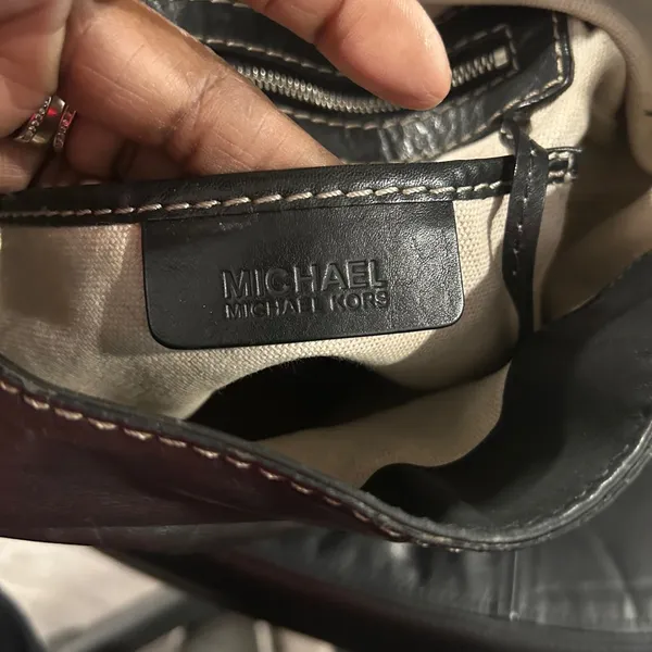 Michael Kors Black  Leather Shoulder Bag - Image 4