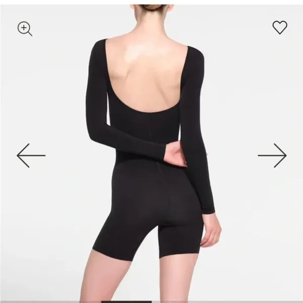 Skims seamless sculpt long sleeve low back mid thigh bodysuit onyx Large NWOT - Image 2