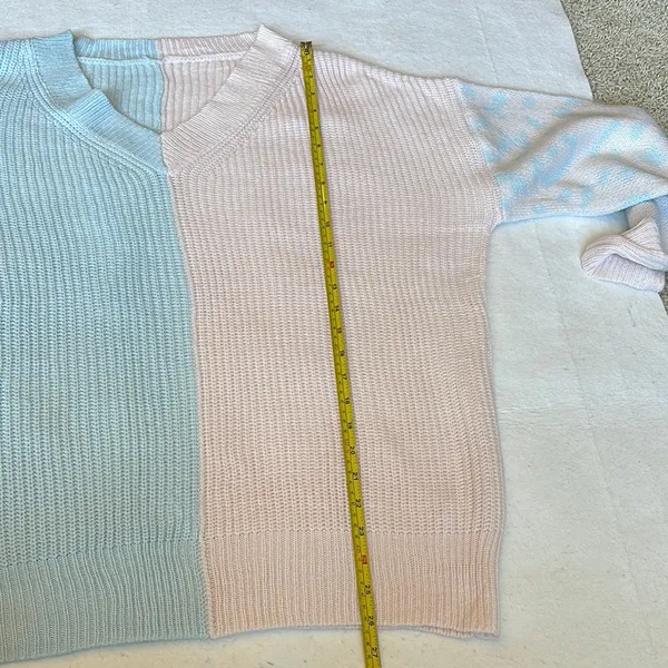 New Colorblock Baby Blue & Pink Sweater with Animal Print Sleeves Oversized S - Image 6