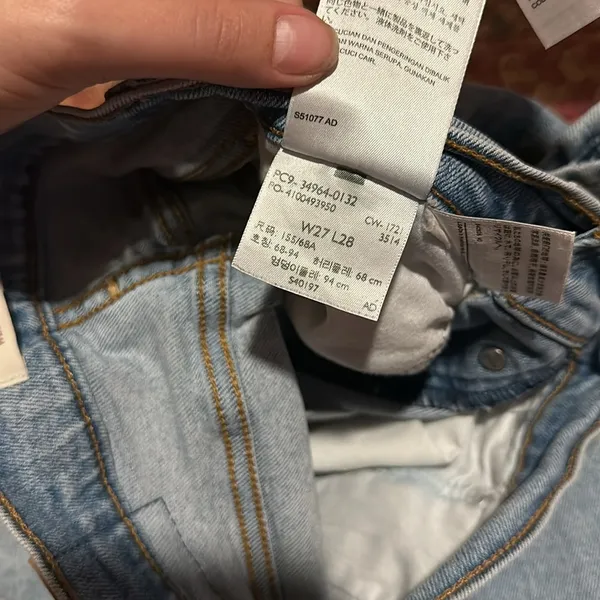 Levis Wedgie Straight Button Fly Ripped Knee Medium Wash Jeans - Image 3