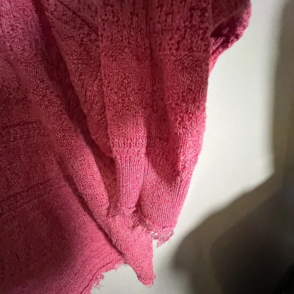John + Jenn Women's Pink Crotchet‎ V Neck Sweater size XL - Image 3