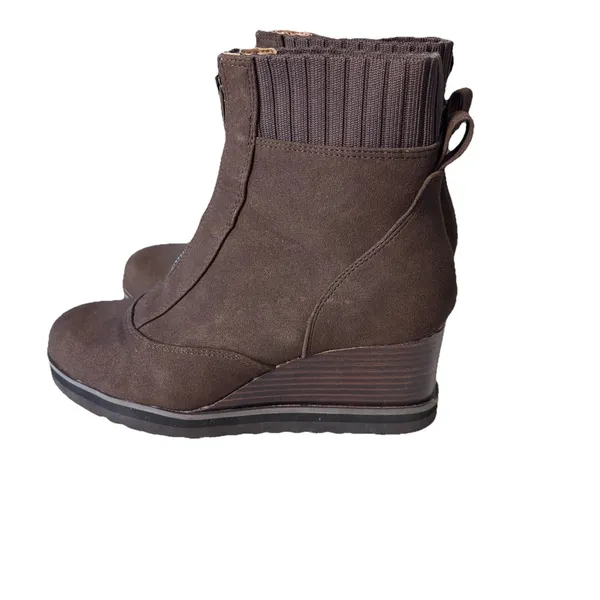 Yellow Box Corado Wedge Brown Ankle Booties with zipper closure in front 7.5 - Image 2