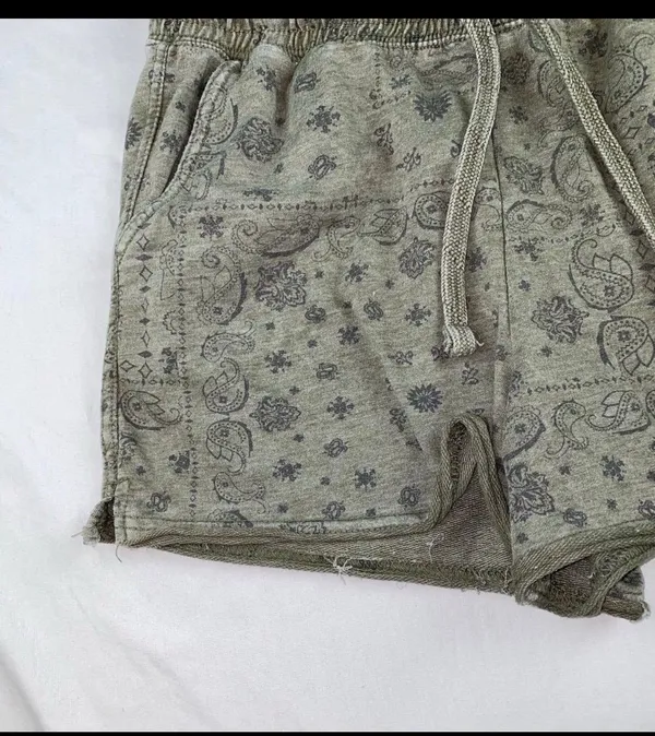 NEW Shorts Green Size M - Image 2