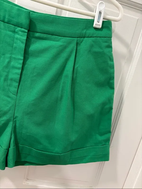 Commence Women’s High Waisted Pleated Shorts Size Large Kelly Green EUC Summer - Image 4