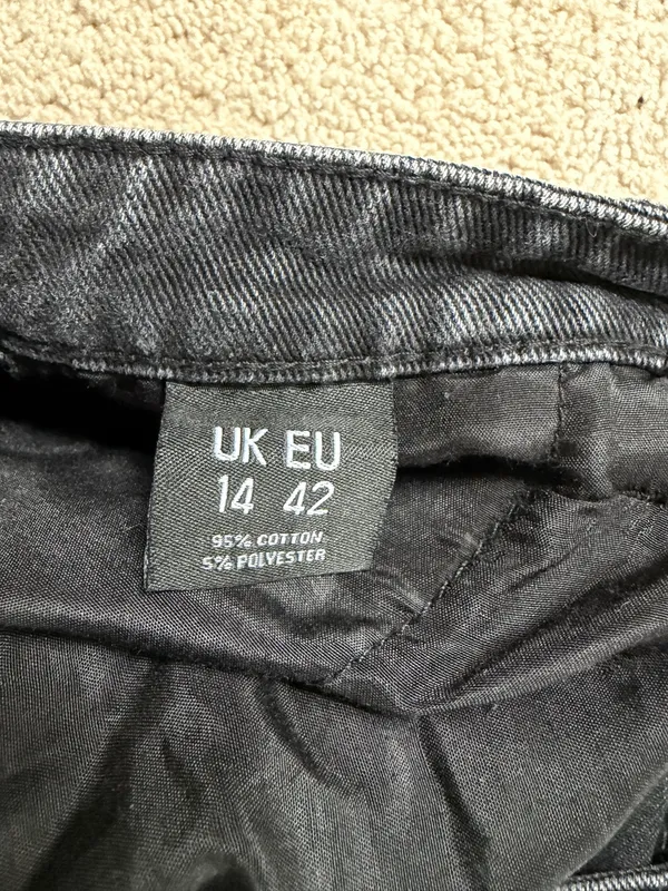 PrettyLittleThing Black Utility Cargo Jeans – Size 14 - Image 3