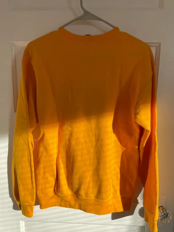 Bee Kind Sweatshirt Gold - Image 3