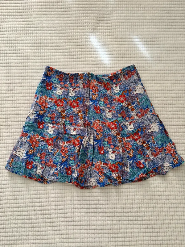 Forever 21 Floral Skirt in Blue, Red & White Size Small - Image 2