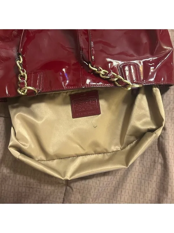 Coach Patent leather shoulder bag - Image 8