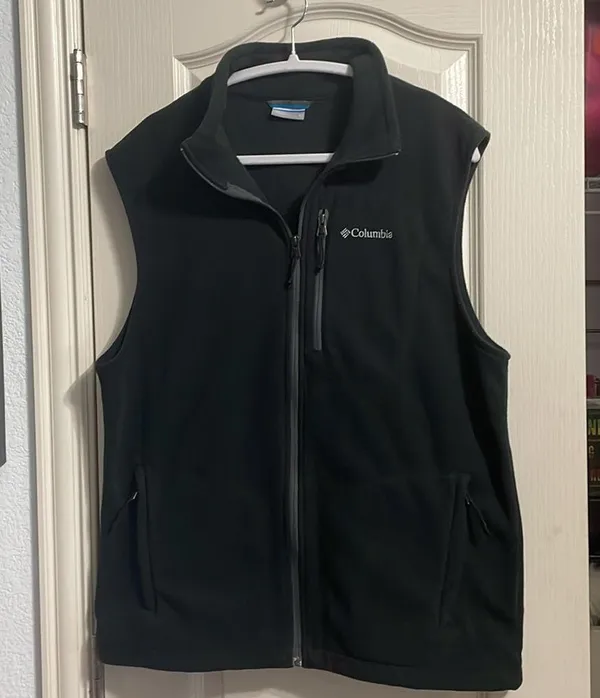 Black Fleece Columbia Vest - Image 2