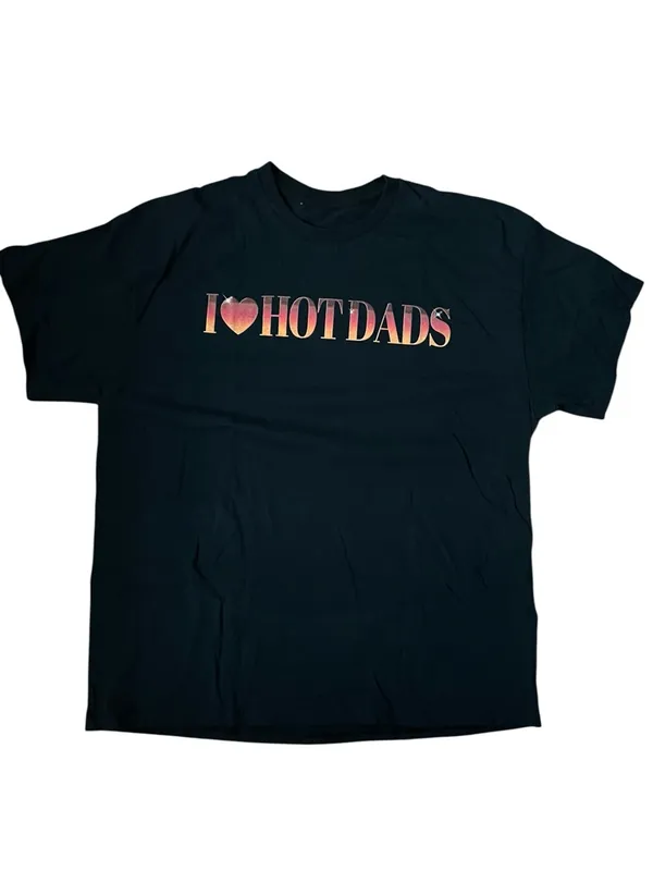 Jonas Brothers I Heart Hot Dads Graphic Tee Concert Tour Fan Merch Black Shirt - Image 2
