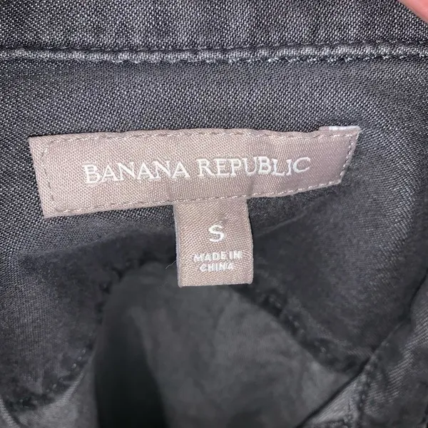 Banana Republic gray denim normcore button down S shirt - Image 3