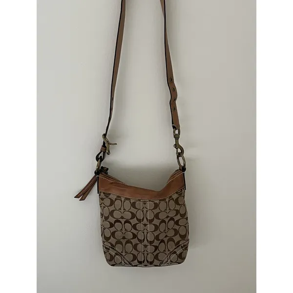Coach Vintage Y2K F061-10402 Signature Jacquard Monogram Crossbody Bag - Image 12