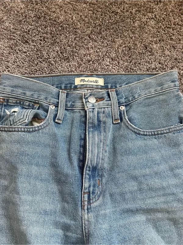 Madewell Light Blue Distressed Straight-Leg Jeans - Image 4