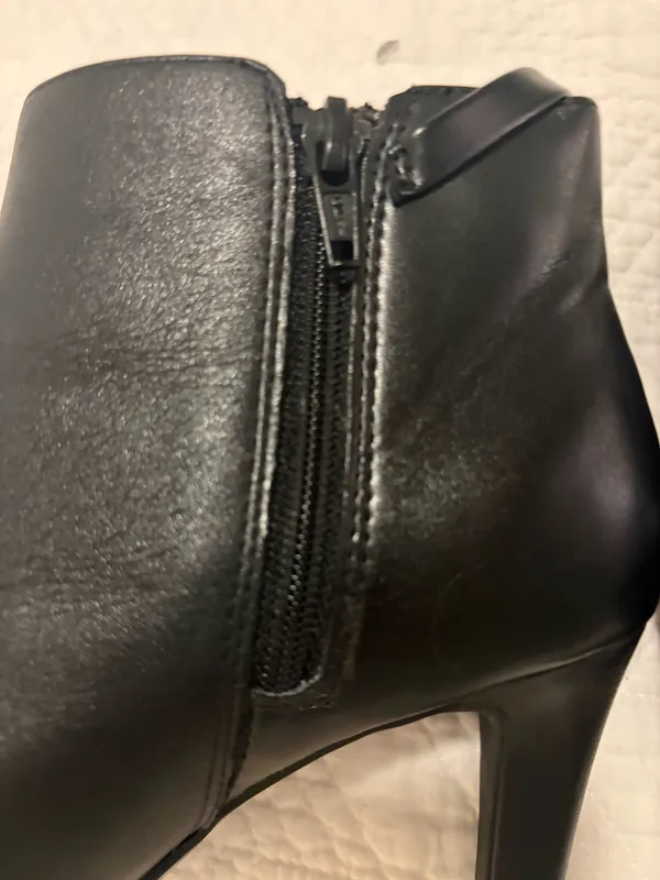 Clarks Women’s Boots Ankle Black Leather 5 - Image 6