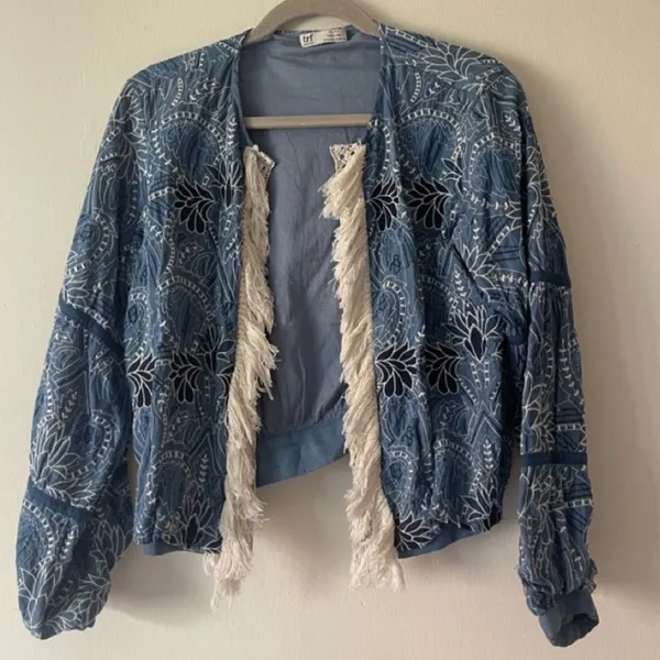 Zara Blue floral embroidered jacket with crochet lace trim - Image 4