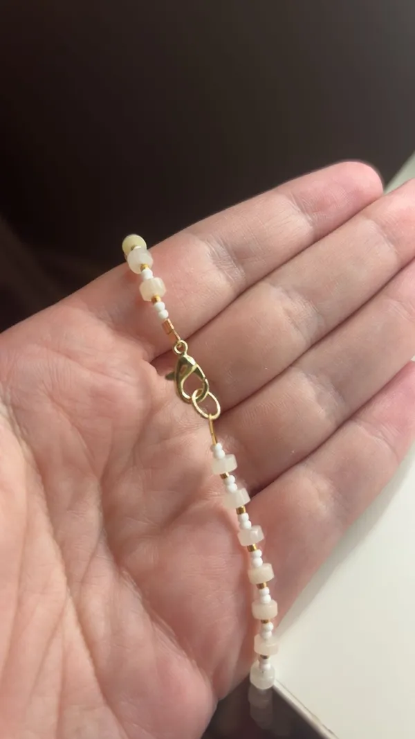 Handmade Necklace with Shell pendant White - Image 4