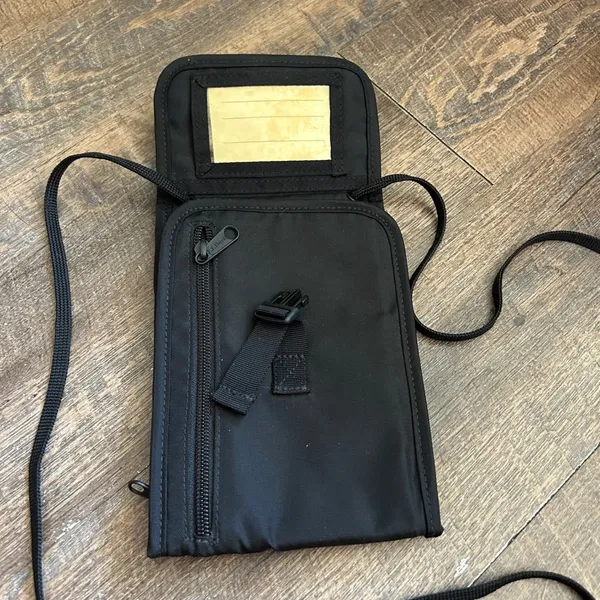 LL Bean Black‎ Nylon Neck Wallet Travel Pouch Crossbody Passport Organizer Bag - Image 8