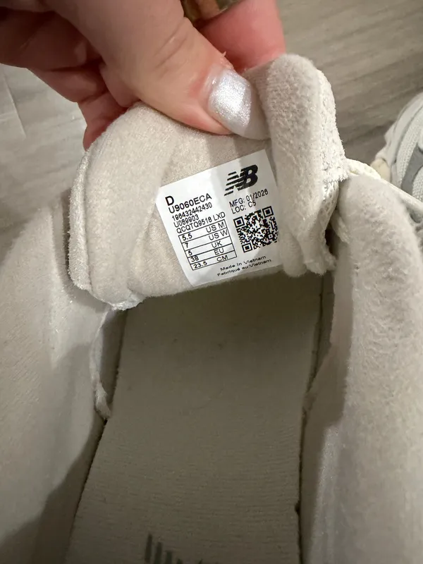 9060 New Balance Sneakers Women’s - Image 5