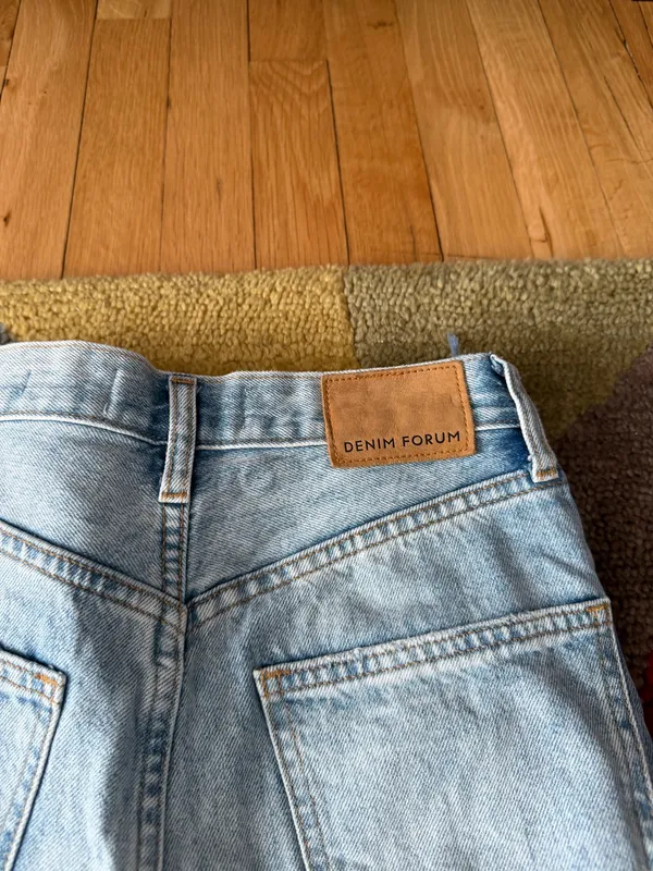 Aritzia Denim Forum The Joni High Rise Loose Jeans 29” Inseam Light Wash Size 23 - Image 5