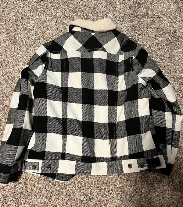 Plaid Sherpa Jacket Size M - Image 2