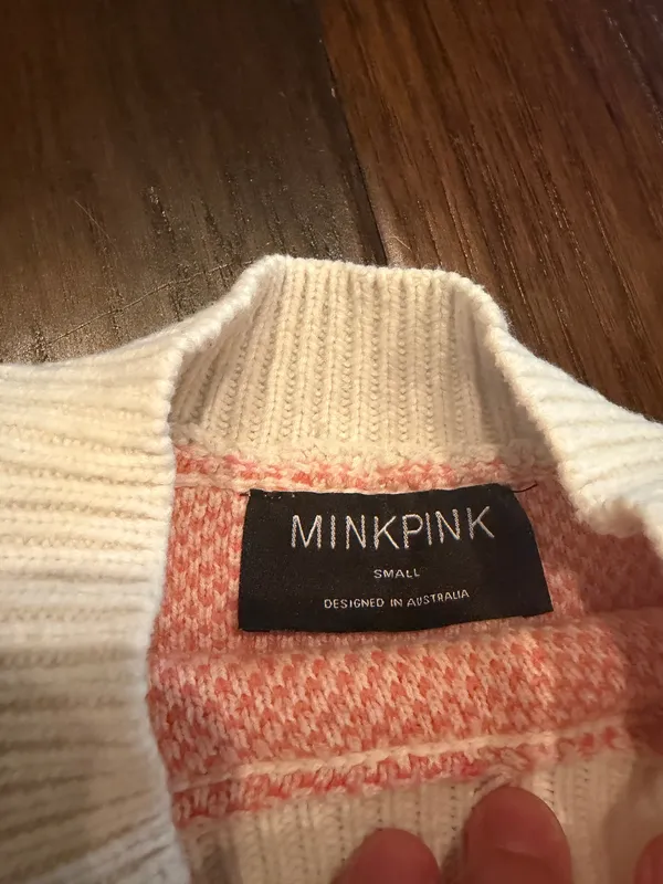 Pink sweater - Image 3