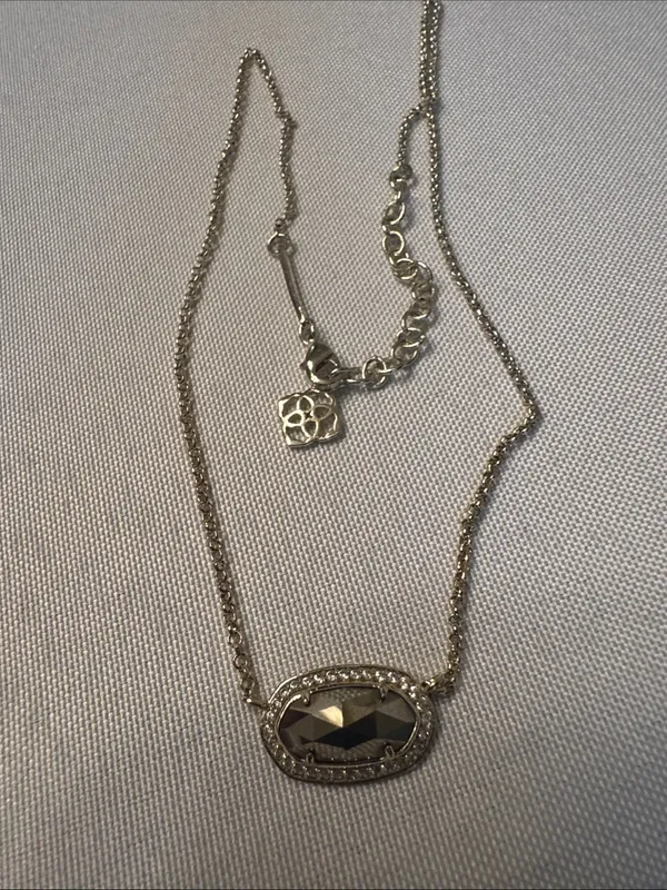 Kendra Scott Crystal Pendant Necklace in Gold Tone - Image 3