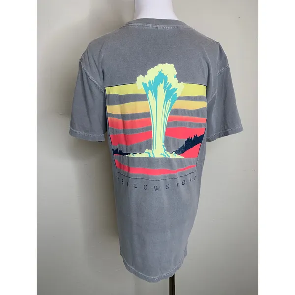 Yellowstone T shirt Bright Back Graphic Tee Sz Medium Cotton - Image 2