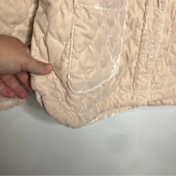 Knox Rose tan off white velvet quilted jacket‎ size medium - Image 4