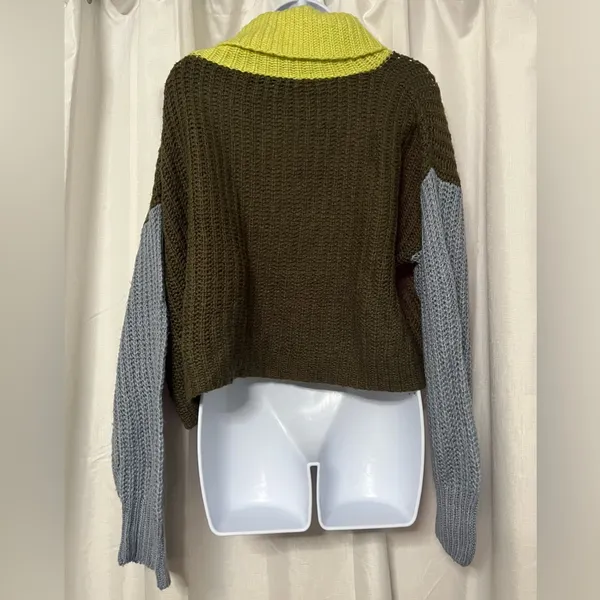 Hyfve Women’s Cowl Neck Sweater Size Large - Image 2