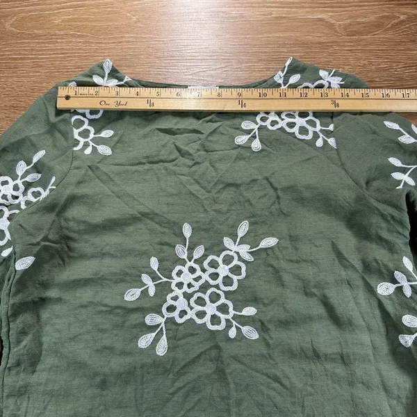 Kindred Petite Women's Olive Green Floral Embroidered Blouse PS - Image 6