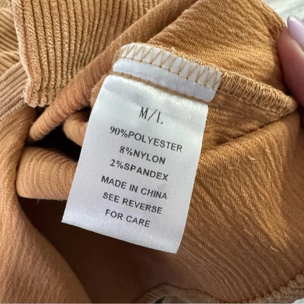 Wishlist‎ corduroy button up size M/L - Image 5