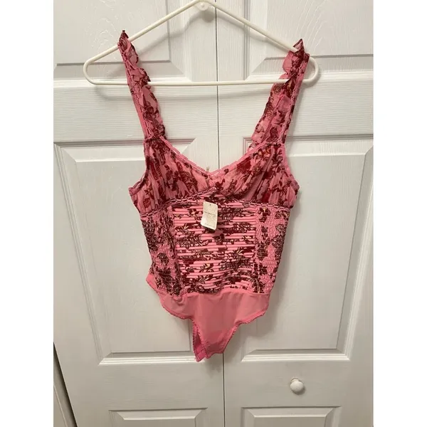 FREE PEOPLE Womens Small Weekend Plans Bodysuit In‎ Hot Pink Combo Floral New - Image 2