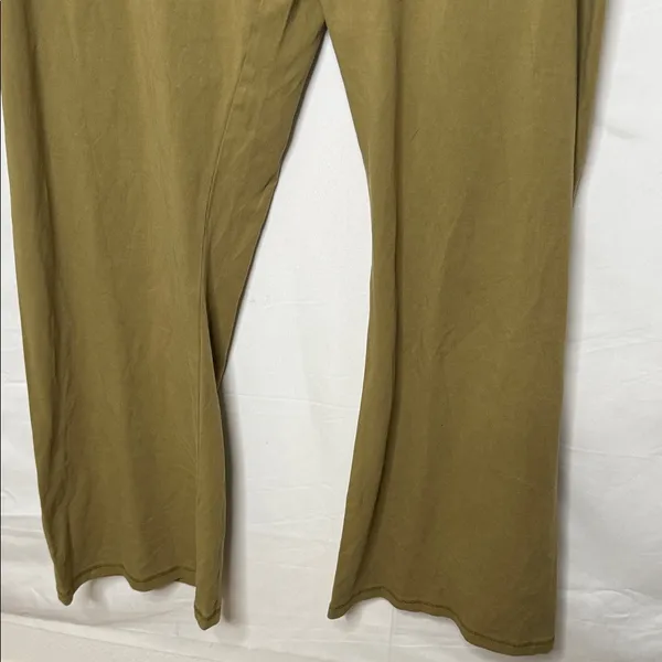 PINK NWT wide flare leg olive green leggings sz XXL - Image 4