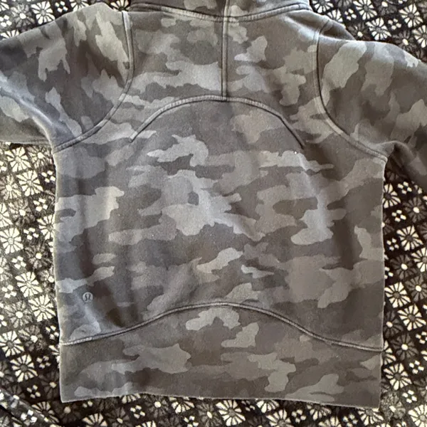 Lululemon Loungeful Hoodie Heritage 365 Camo Deep Coal - Image 6