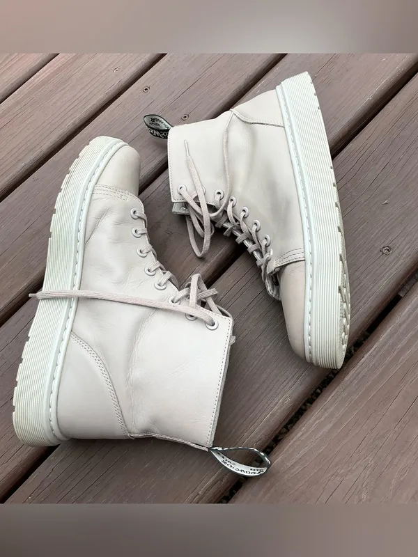 Dr. Martens Women's Lace-Up Boots  🍁 - Image 4