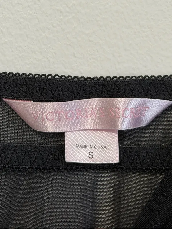 Victoria’s Secret Y2K Floral Tank Cami Top Size Small Pink Embroidered Embellish - Image 2